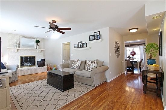 3rd image of 688 Waverly Dr