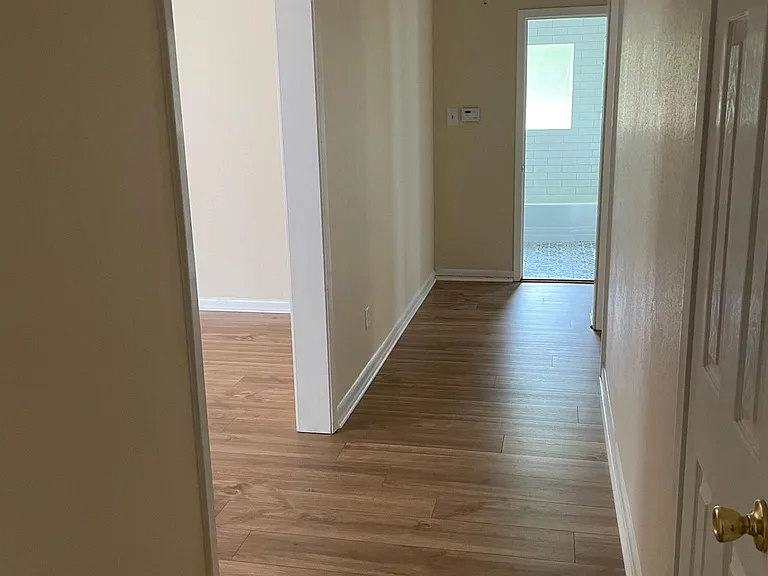107 Juanita Dr — Photo 6