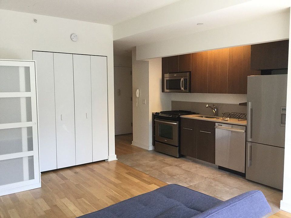 2nd image of 885 6th Ave APT 10D