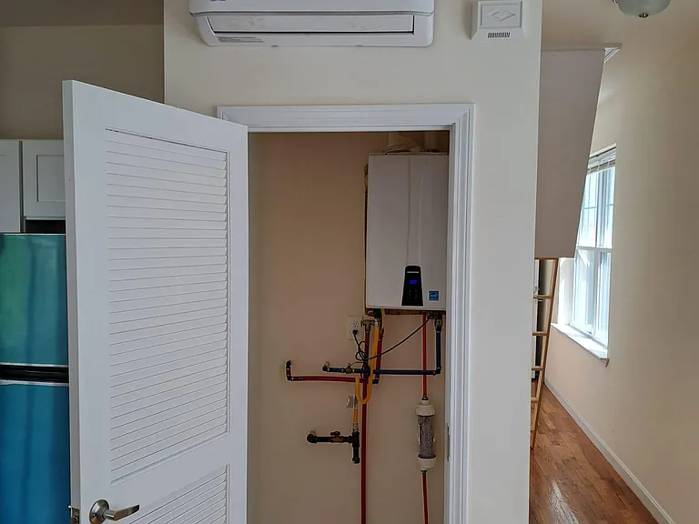 227 Fairmount Ave #2 — Photo 13