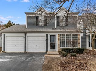 240 Shadybrook Ln, Aurora, IL 60504