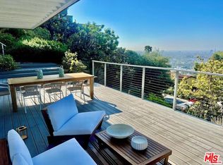 8376 Hollywood Blvd, Los Angeles, CA 90069