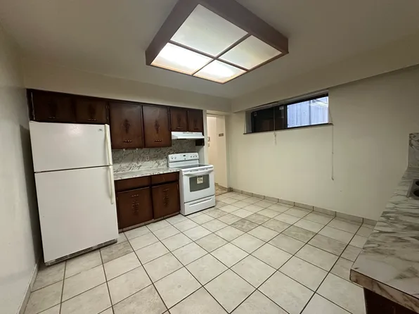 6685 Broadway, Burnaby, BC V5B 2Y6