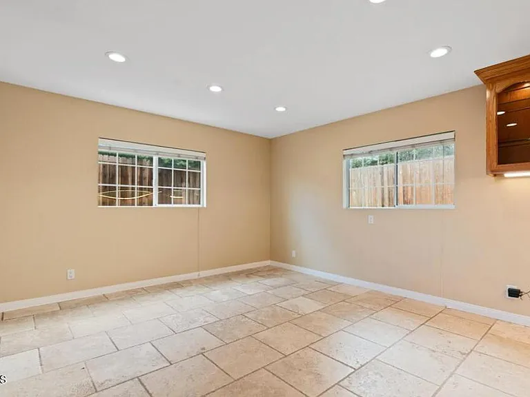 447 Santa Barbara Cir — Photo 3