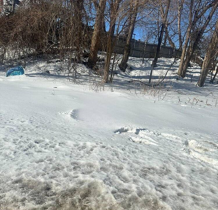 2nd image of L-30 Broadway
