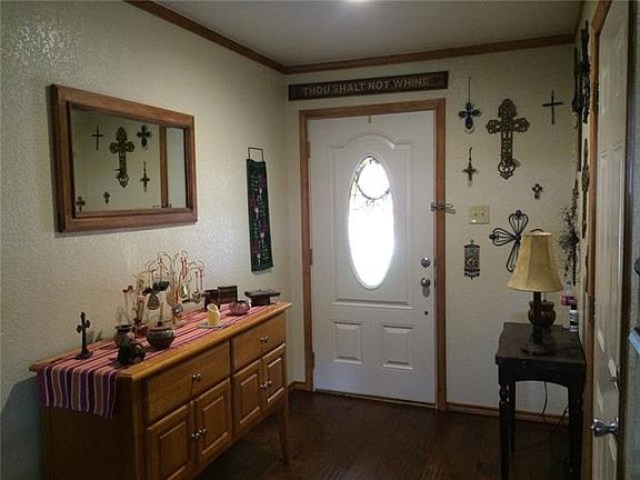 2nd image of 748 Meadowlark Cir