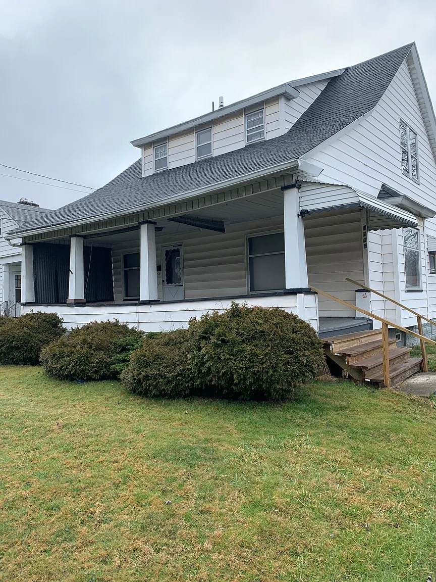 1705 E Midlothian Blvd photo 1