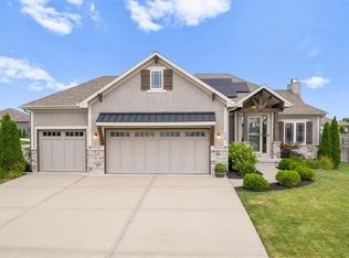 229 SW Chelmsford Dr, Blue Springs, MO 64014