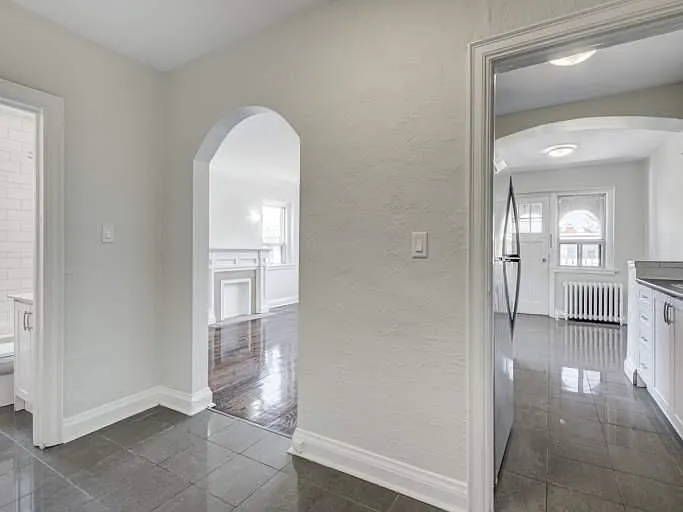1650 Bathurst St — Photo 12