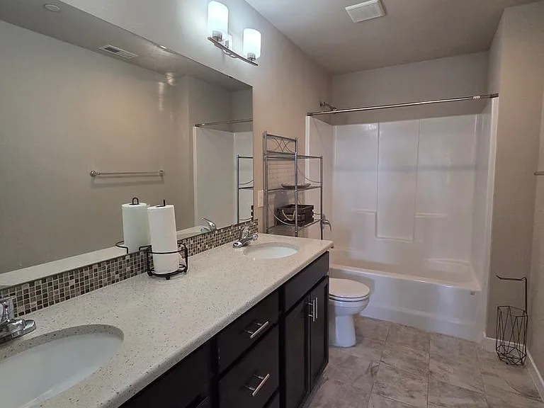2524 Jacaranda Ave — Photo 21