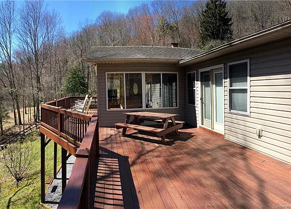 5th image of 128 Aby Ln