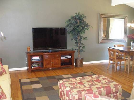 1st image of 5460 Sherwood Dr