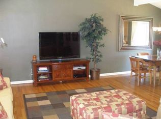 5460 Sherwood Dr, Fairview Park, OH 44126