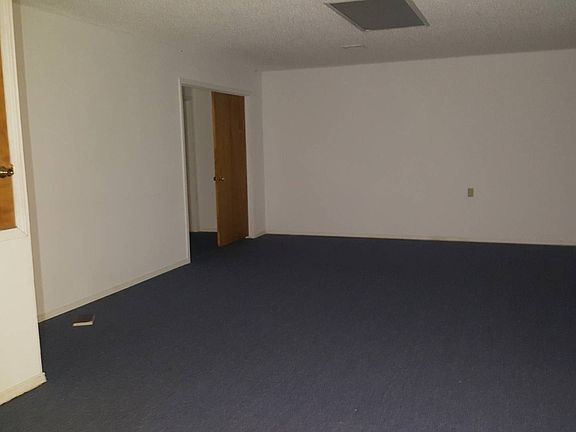 4th image of 212 N Kelly St
