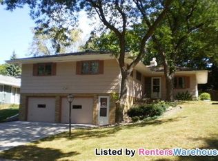 42 Ruth St N, Saint Paul, MN 55119