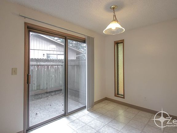 5th image of 2922 NE 86th Ave #2820