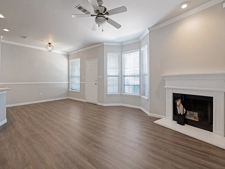 2800 Keller Springs Rd #7B — Photo 3