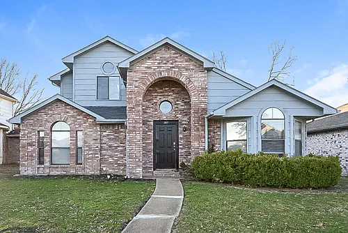 1411 Sandalwood Dr Photo 1