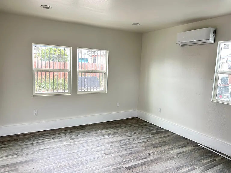 12008 E Olive St #12008 — Photo 6