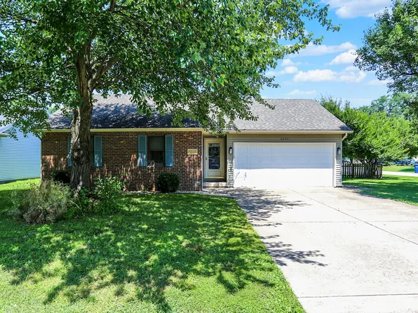 2391 Kings Ct, Terre Haute, IN 47802