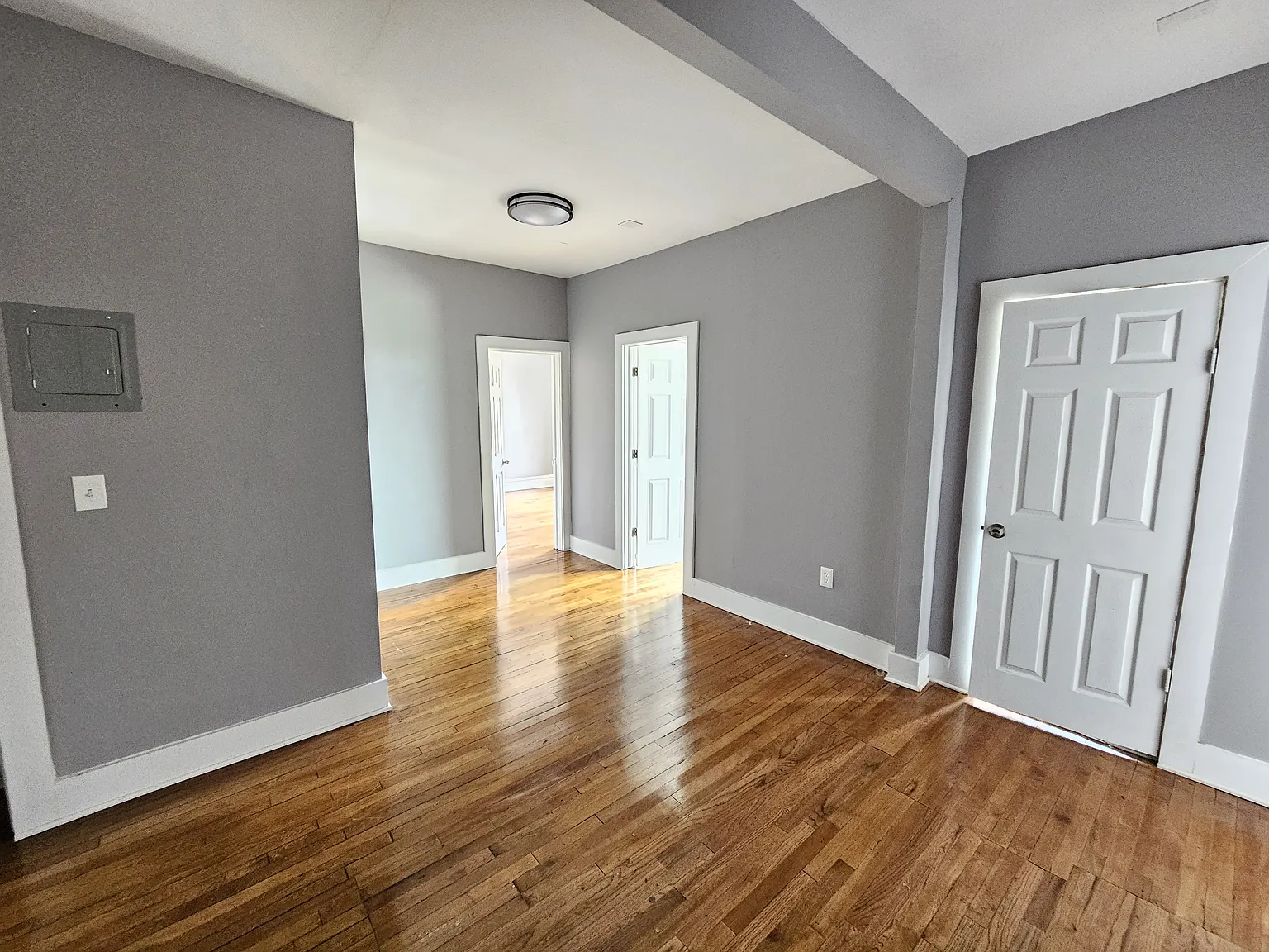 1 bed, 1000 sqft, $1,725 — Photo 3