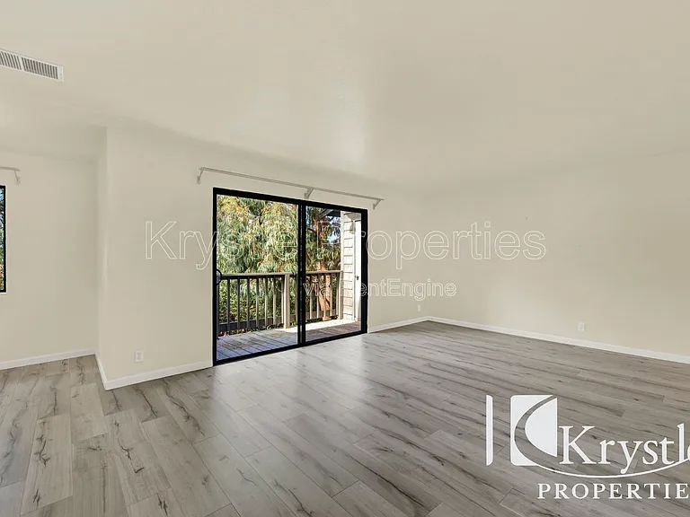900 Cambridge Dr #176 — Photo 7