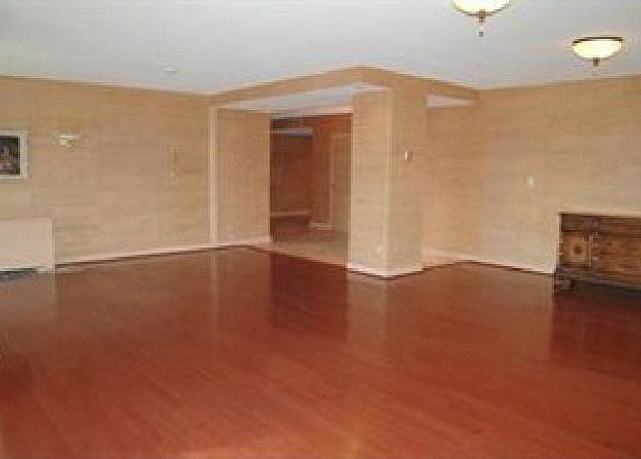 5th image of 2 Bratenahl Pl APT 2BC