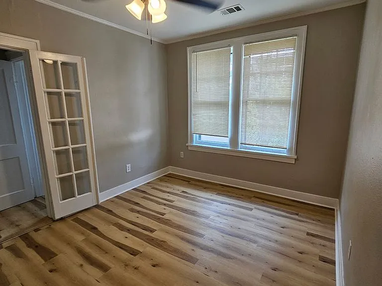 2405 Battery St #B — Photo 6