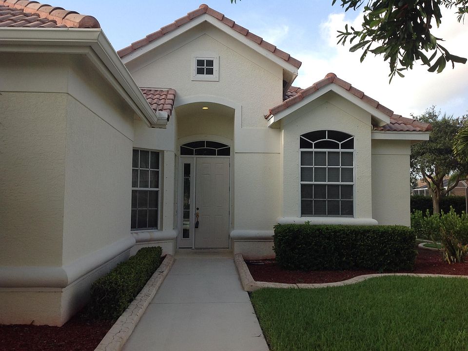 1st image of 1287 SW Briarwood Dr