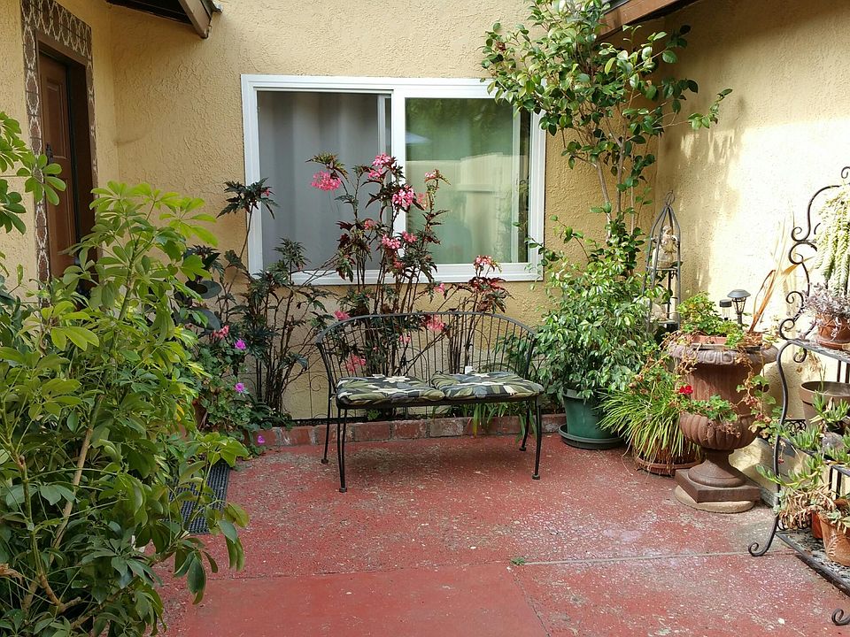 1st image of 1407 Park Pl