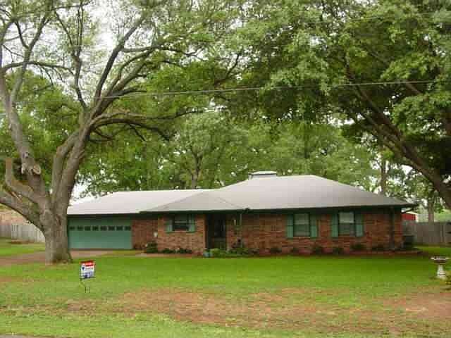 1st image of 2460 Pineview Dr