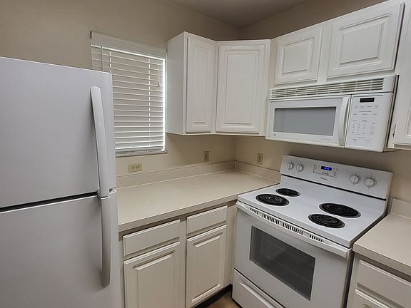 4th image of 19820 NW 231st Dr APT 7