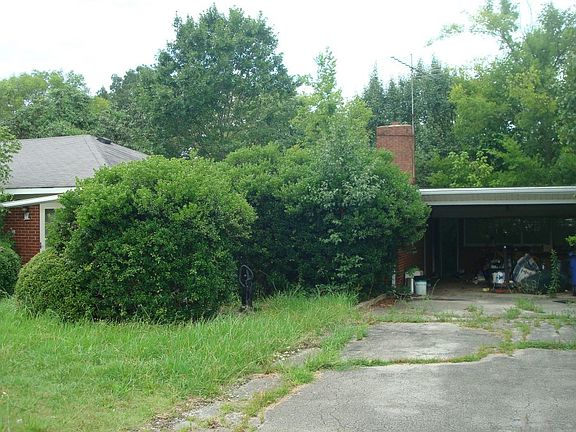 3rd image of 1401 Fairfield Pike