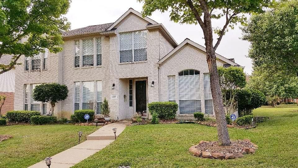 1st image of 400 Vista View Ct