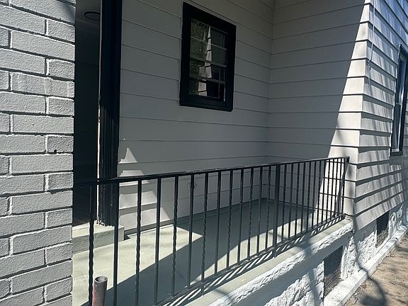 2nd image of 6440 Dean St