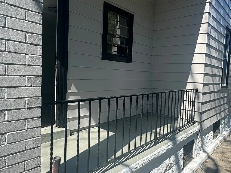 6440 Dean St — Photo 2
