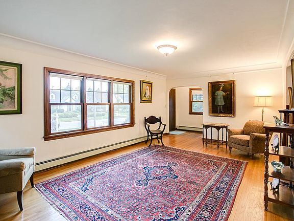 5th image of 2091 Bayard Ave