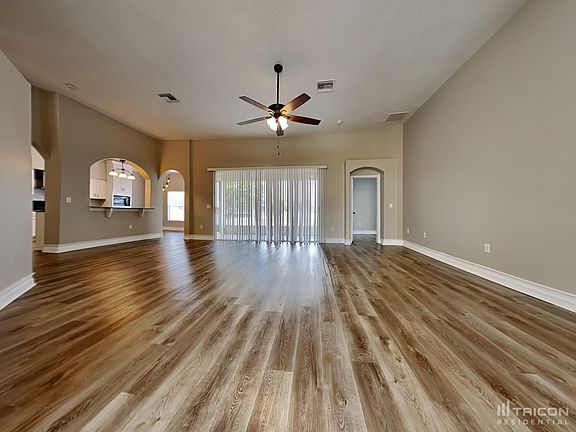 2nd image of 31147 Bridgegate Dr