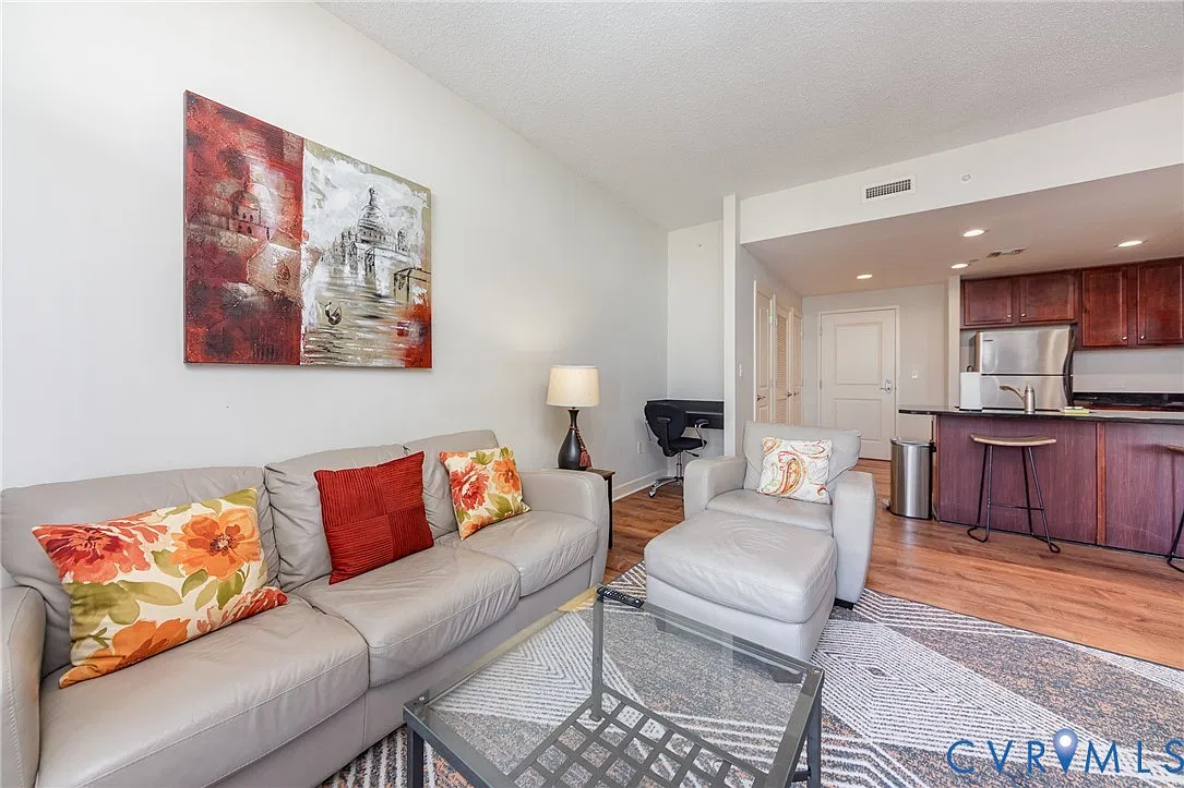 1 bed, 1.0 bath, 773 sqft, $2,700 — Photo 3