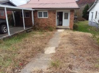218 Circle St, Robbinsville, NC 28771