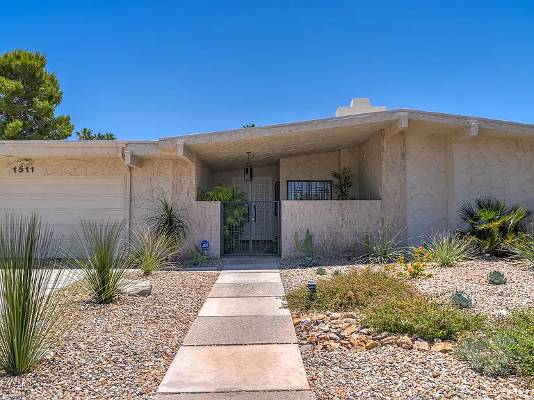 1511 E Twin Palms Dr — Photo 38