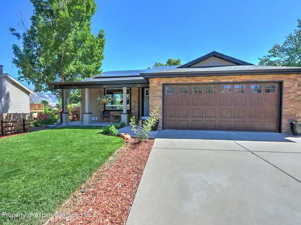 25 Hackberry Ln, Parachute, CO 81635
