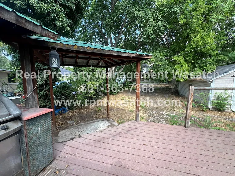 1105 S 700 E — Photo 36