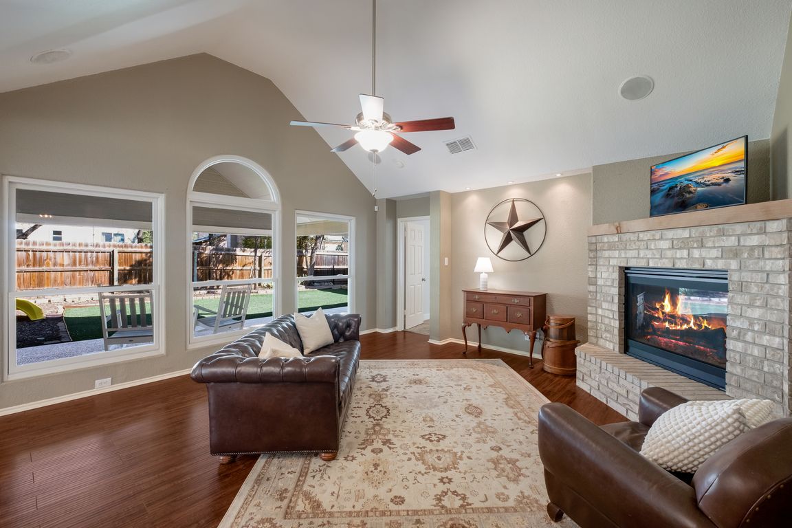 next background image