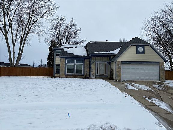 4th image of 331 Meadowgrove Dr