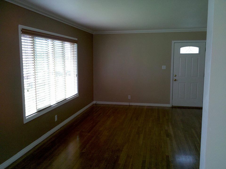 Living Room Front Entry