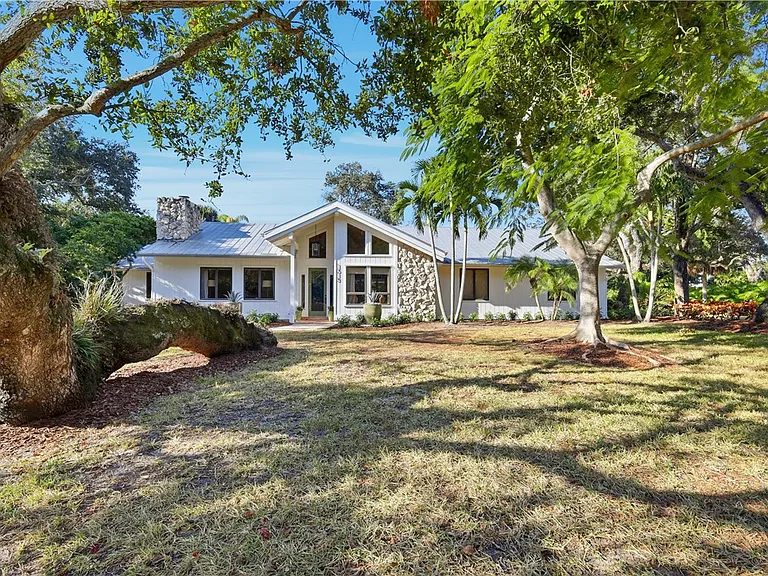 1513 E Camino Del Rio — Photo 31