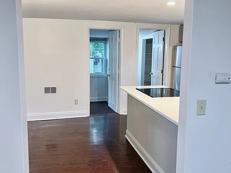 60 Carlton St #2 — Photo 5
