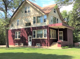 304 8th Ave SE, Minot, ND 58701