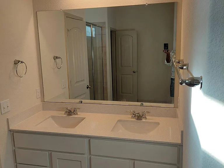 18400 Calasetta Dr — Photo 12